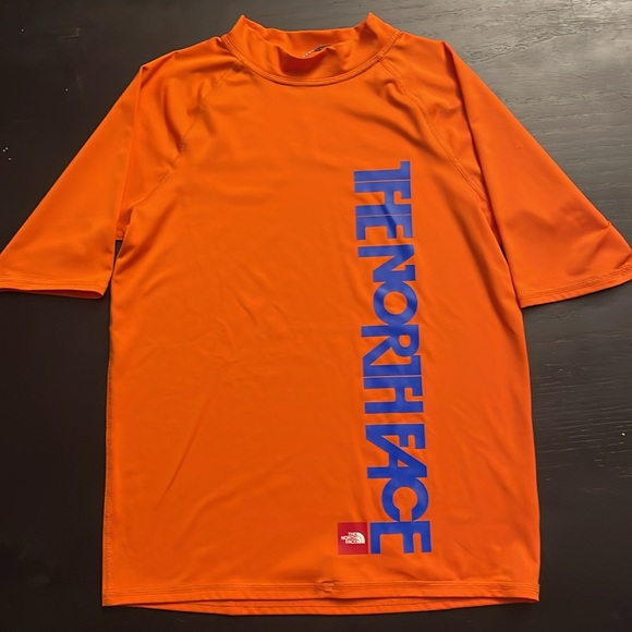The North Face t shirt size M - Picture 4 of 4